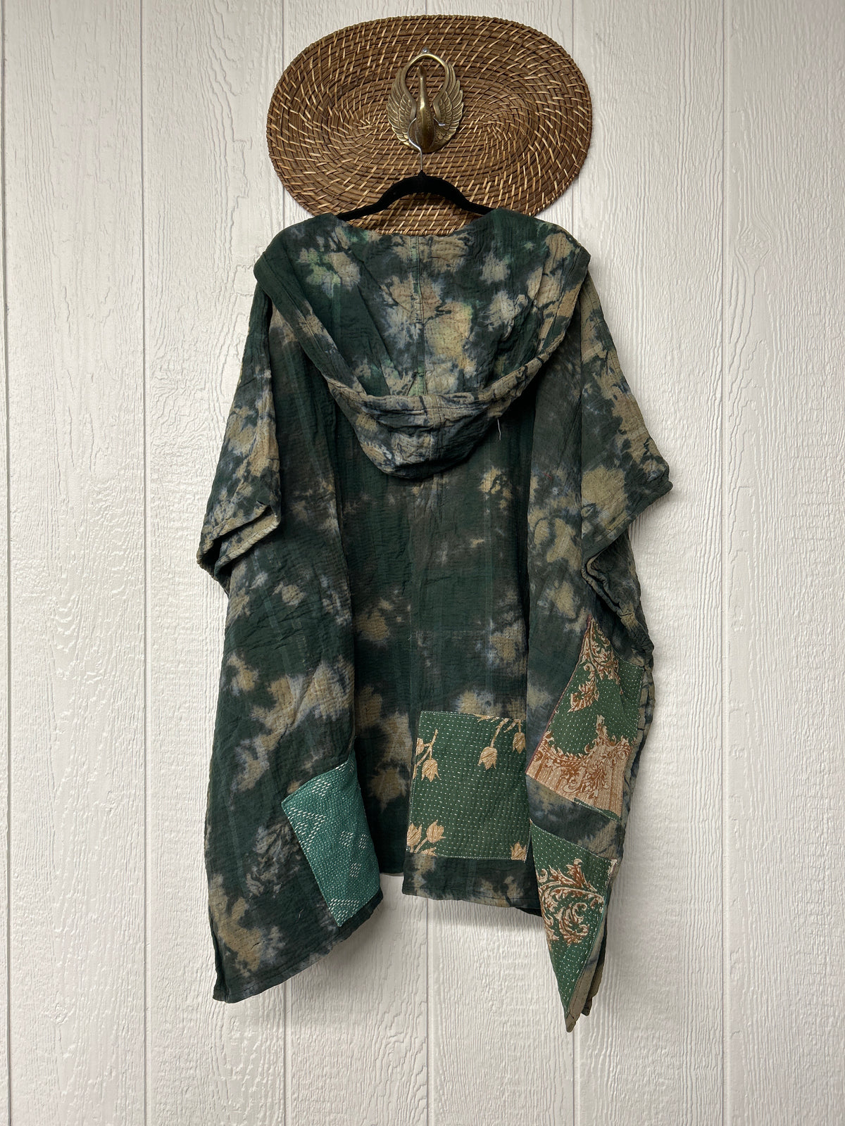 Aura Edit Fine Kantha Wanderlust Poncho 1026 011