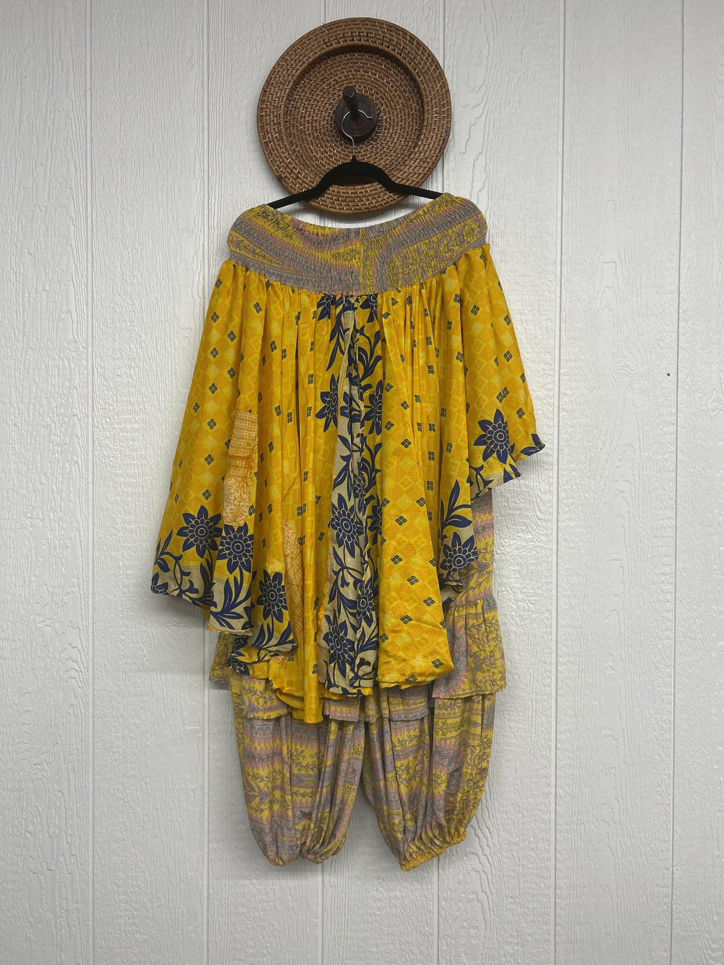 Rasgulla Sari Enchanted Jogger 0426 002
