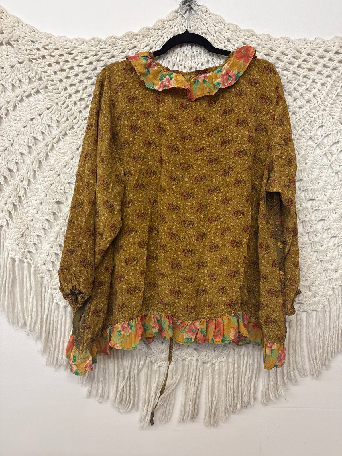 Crepe Sari Ruffle Daisy Blouse L0926 002