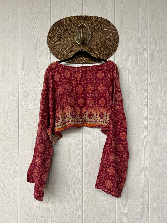 RETAIL Abundance Crop Top 1025 038