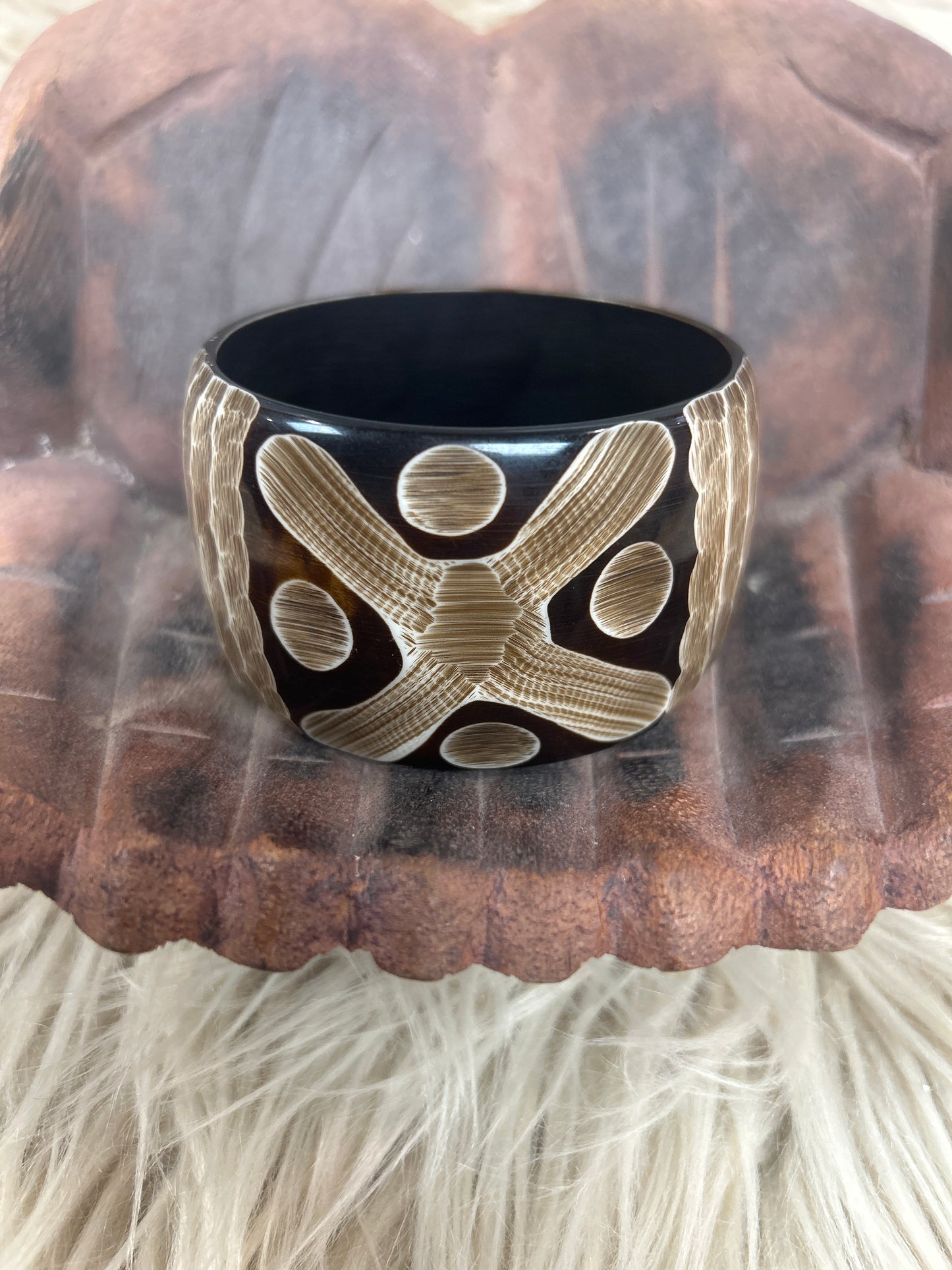Chunky Carved Resin Bangle Beige