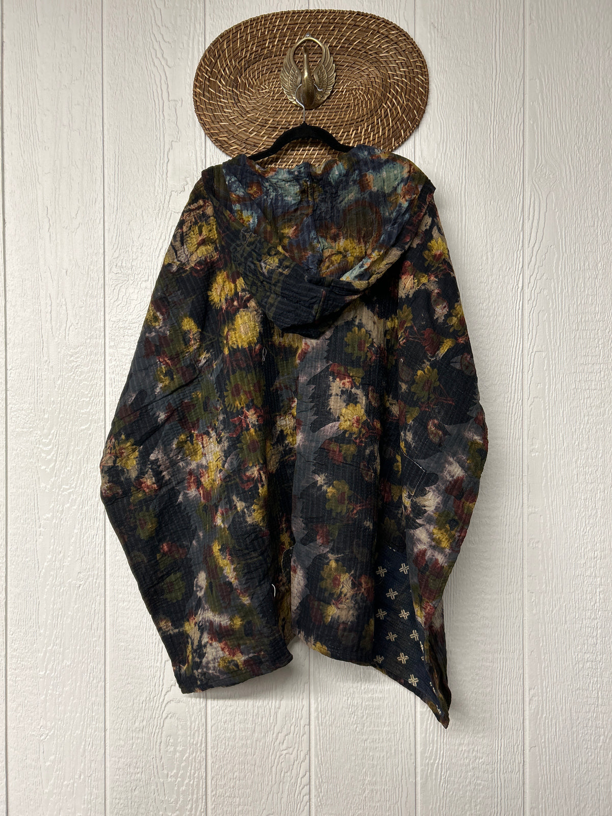 Aura Edit Fine Kantha Wanderlust Poncho 1026 013