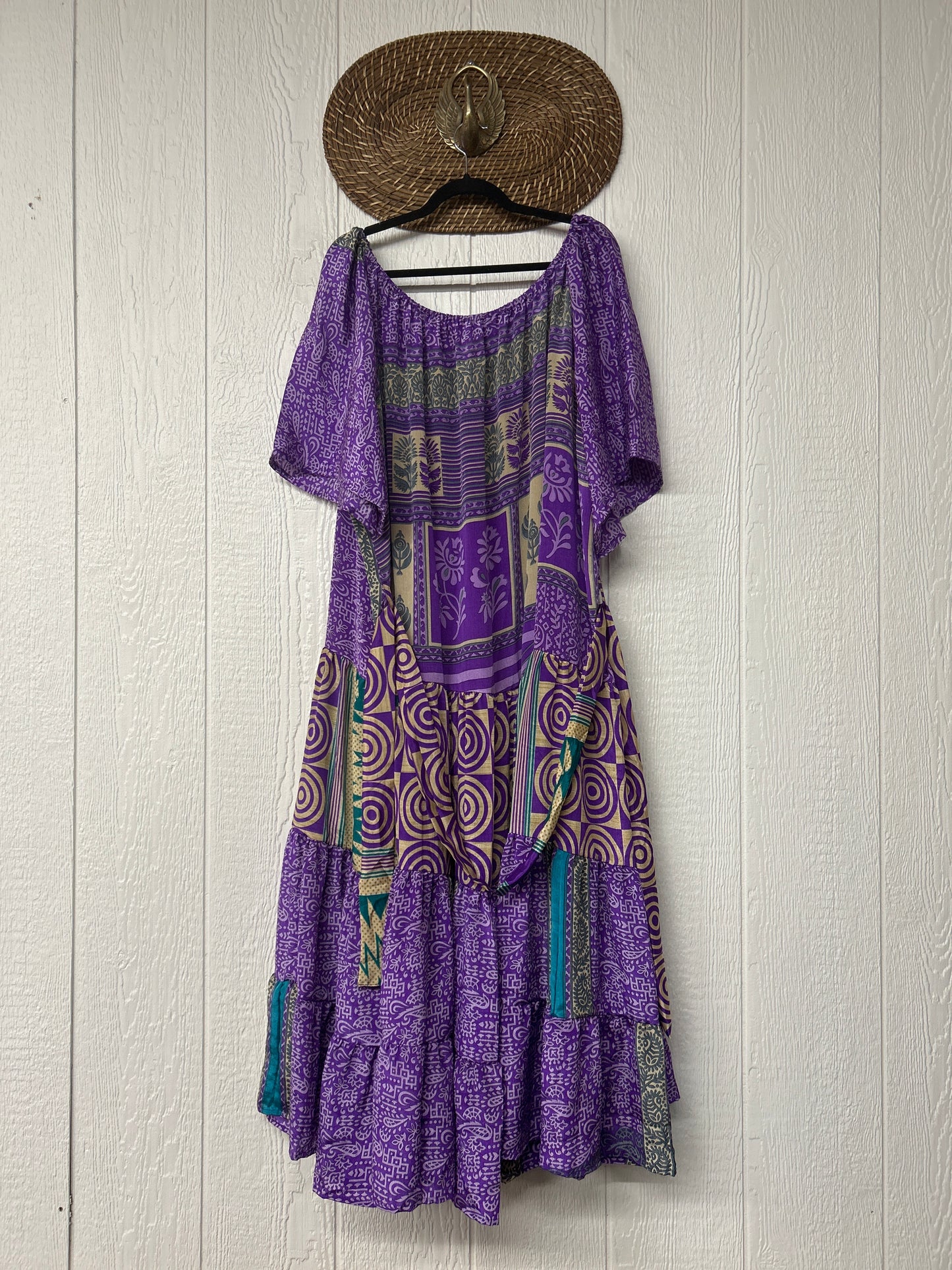 Rasgulla Sari Nova Maxi 0826 238