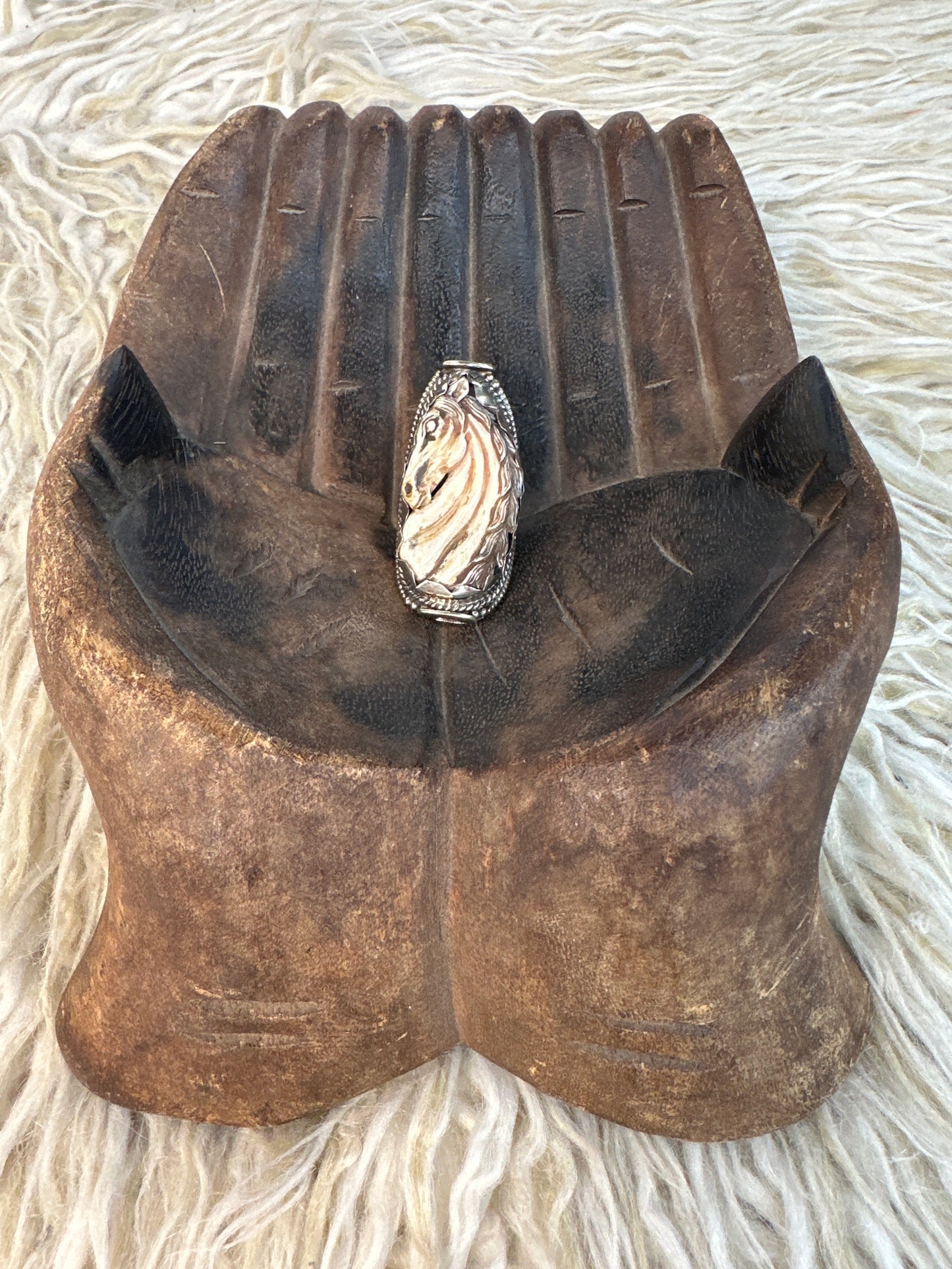 Bone Carved Horse Head Ring 0226 015