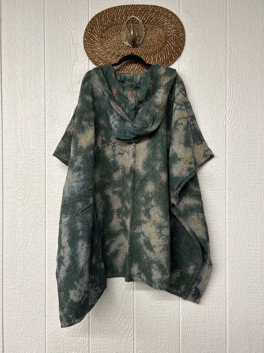 Aura Edit Fine Kantha Wanderlust Poncho 1026 001
