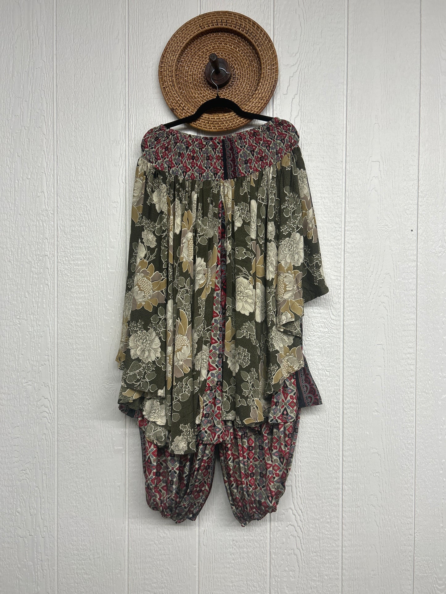 Rasgulla Sari Enchanted Jogger 0426 187