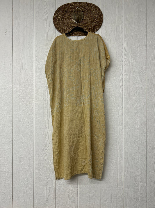 Alchemi Kantha Surrender Hi Lo Poncho 0926 001