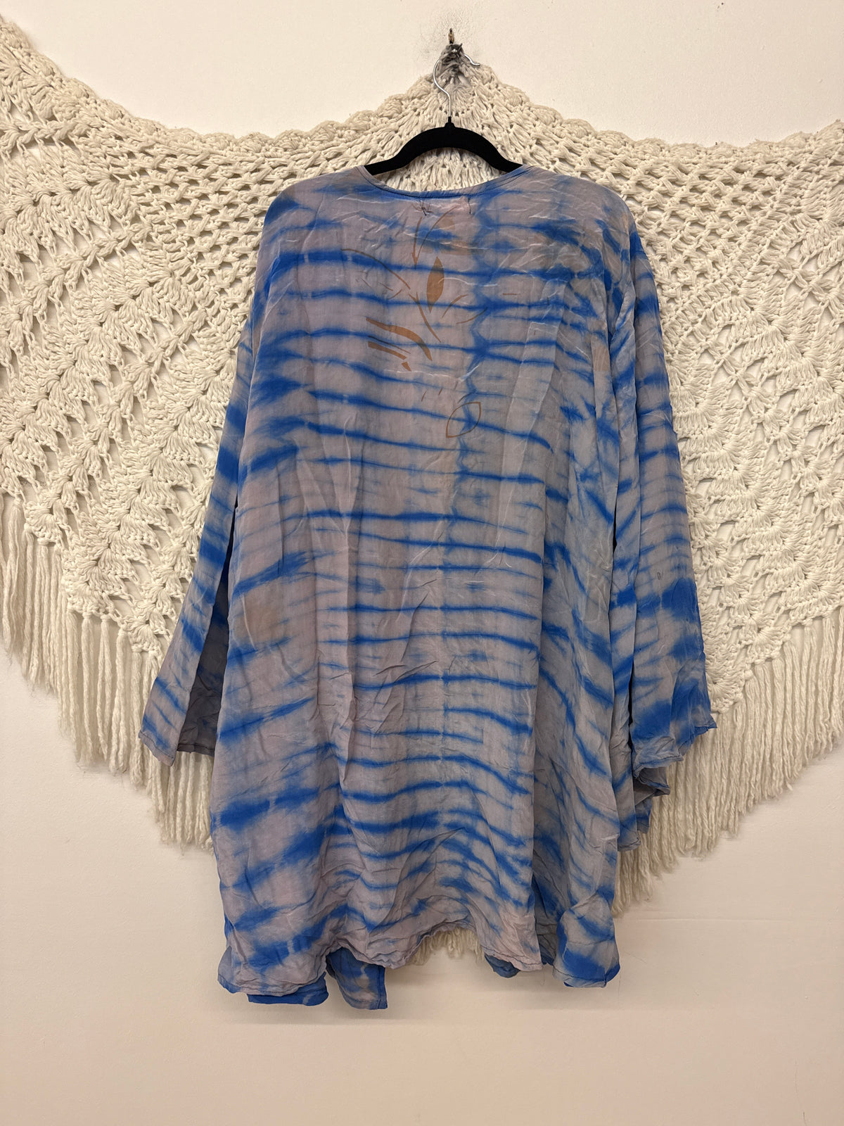 Crepe Sari Shortie Spellbound Kimono L0926 001