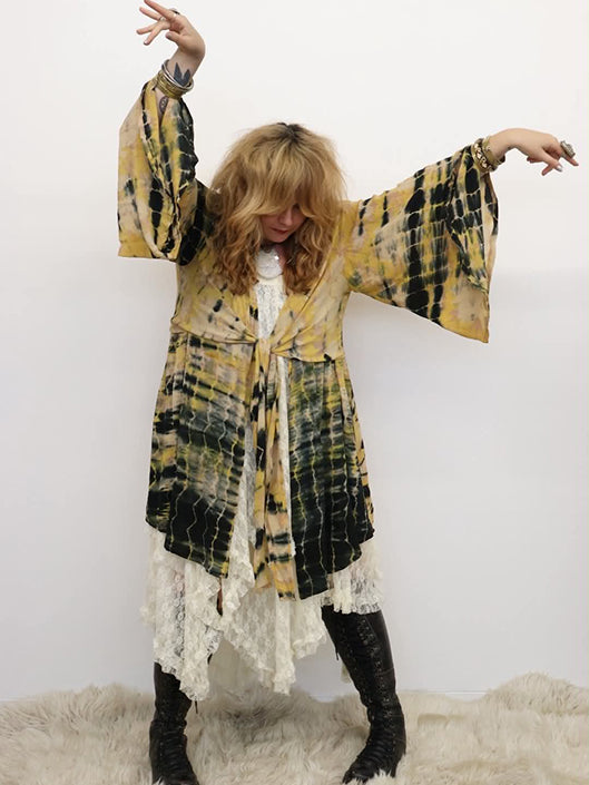 Crepe Sari Shortie Spellbound Kimono