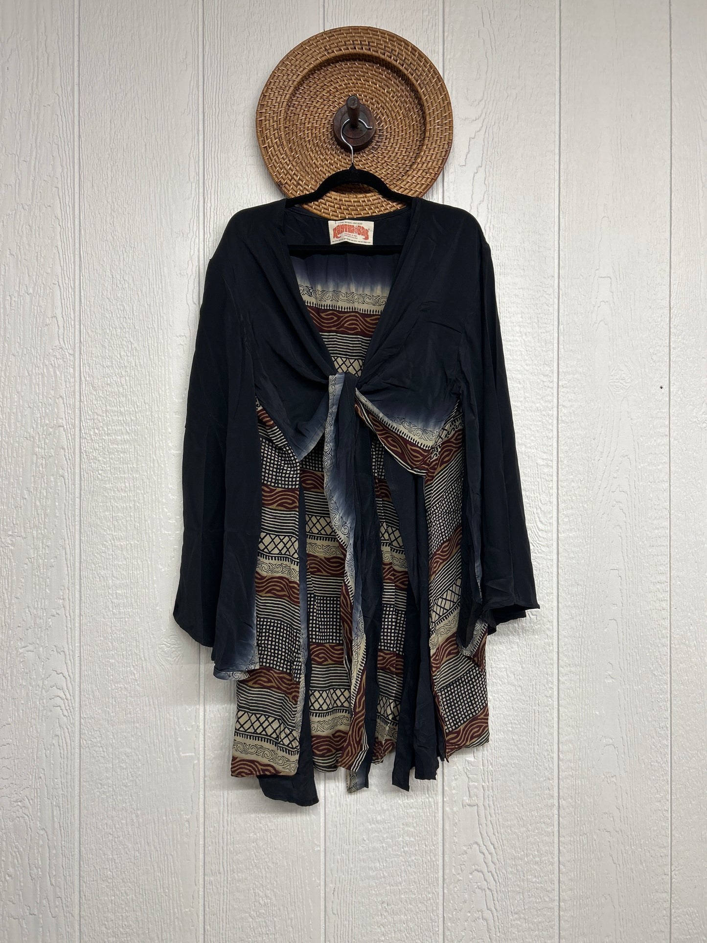 RETAIL Crepe Sari Shortie Spellbound Kimono 0426 173