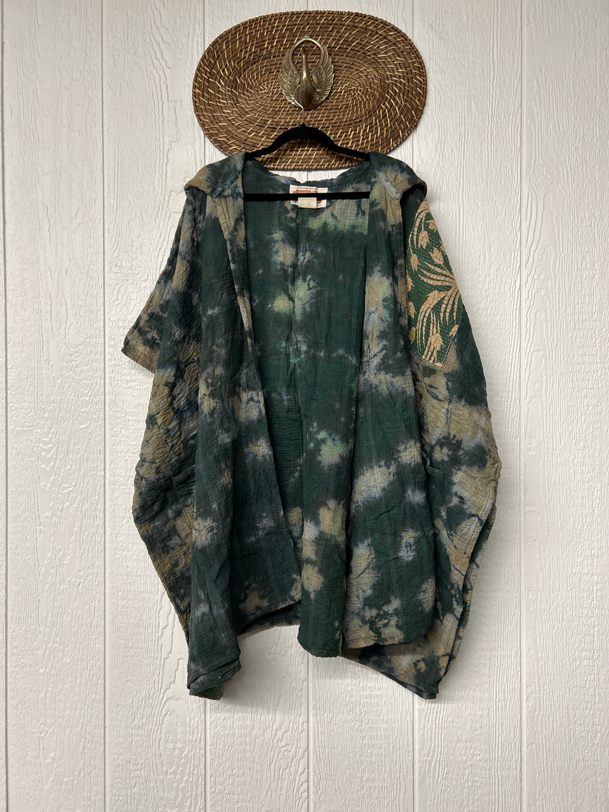 Aura Edit Fine Kantha Wanderlust Poncho 1026 011