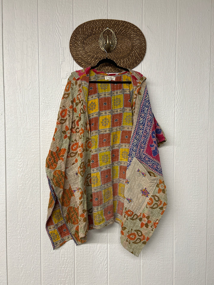 Wanderlust Poncho 0425 043