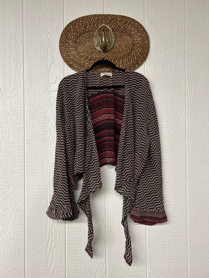 Zeppelin Crop Shrug 0425 229