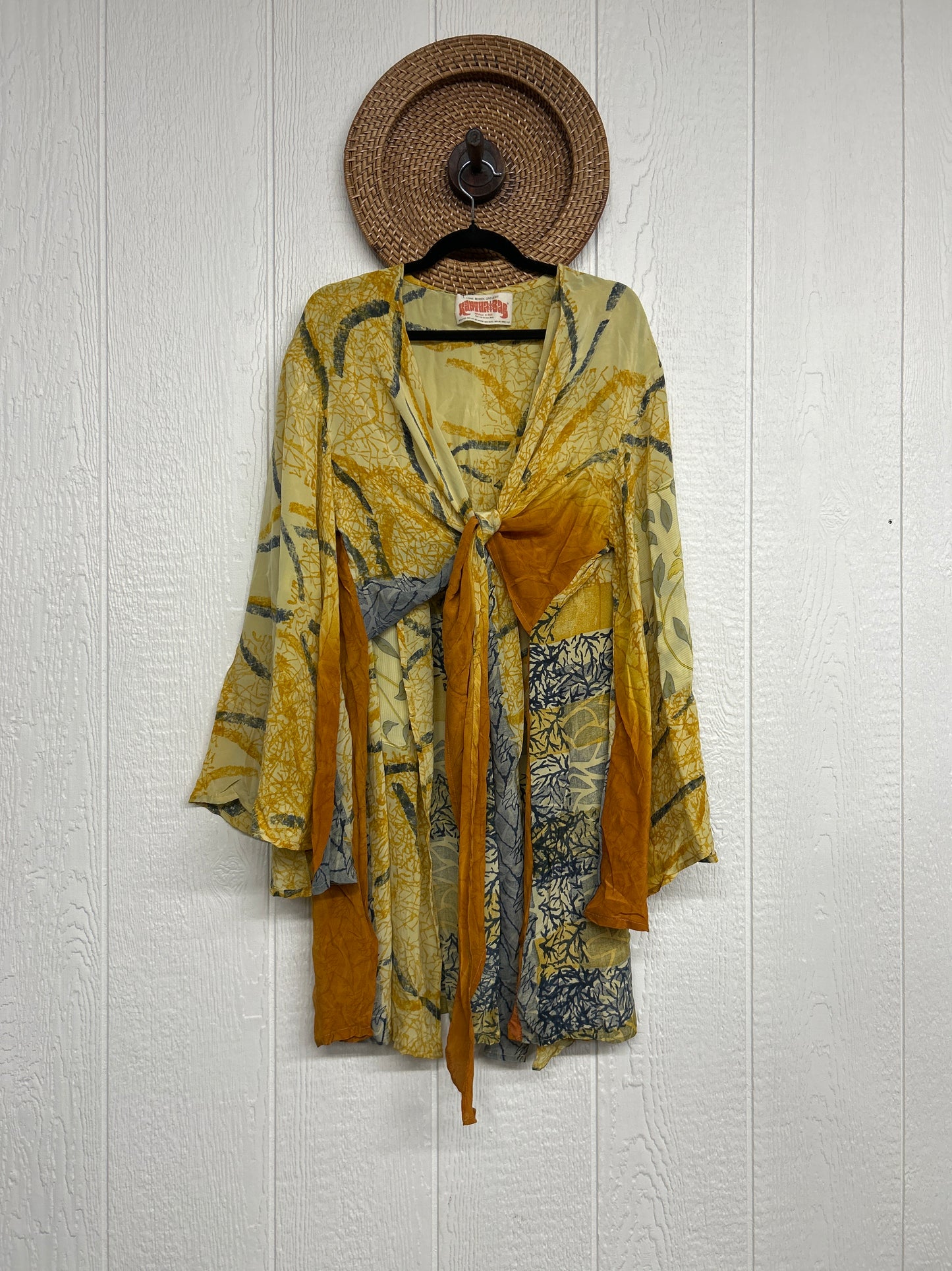 Crepe Sari Shortie Spellbound Kimono 0426 187