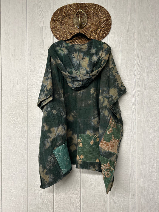 Aura Edit Fine Kantha Wanderlust Poncho 1026 011
