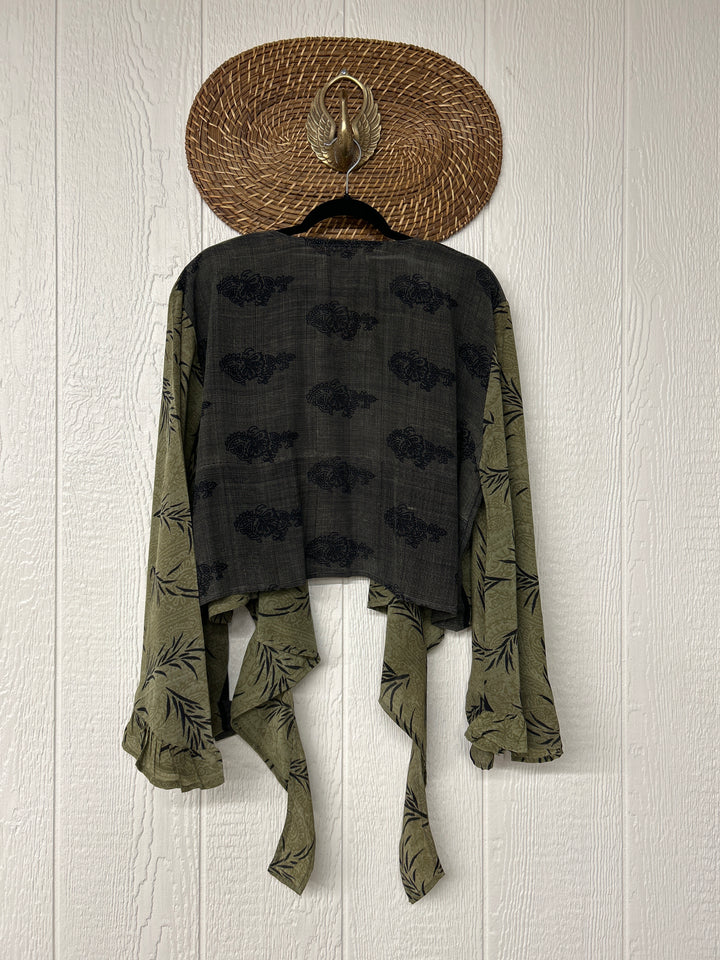 Zeppelin Crop Shrug 0425 101