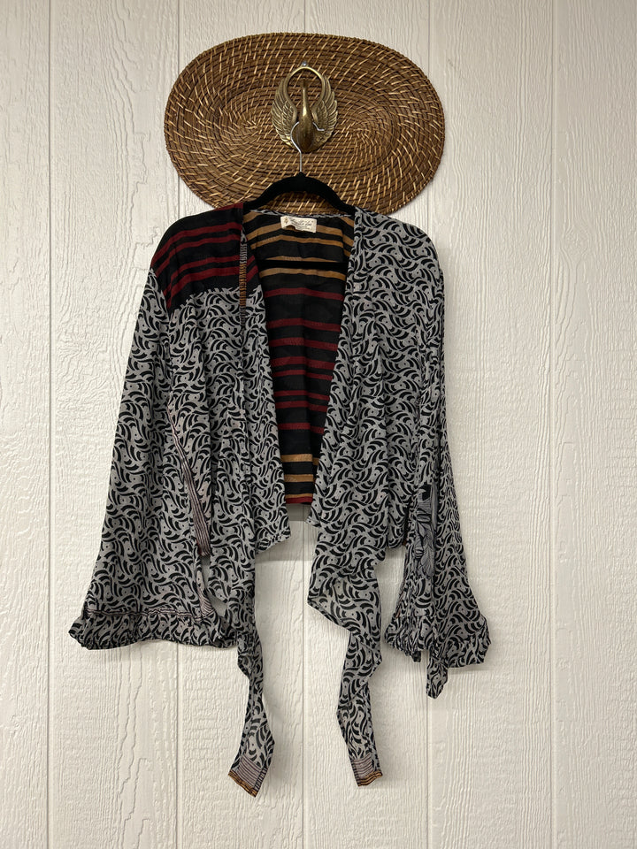 Zeppelin Crop Shrug 0425 087
