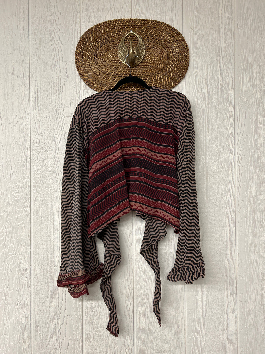 Zeppelin Crop Shrug 0425 229