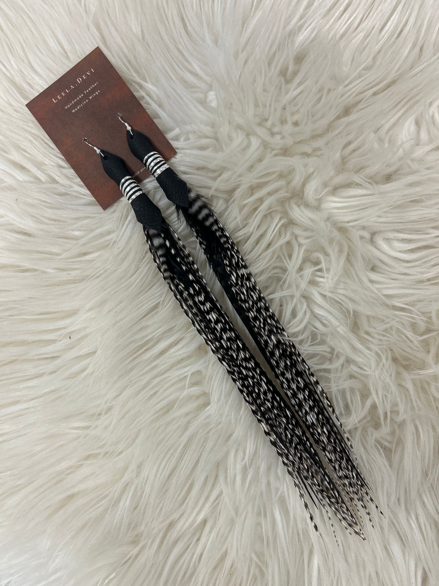 Feather Earrings - Short - 003