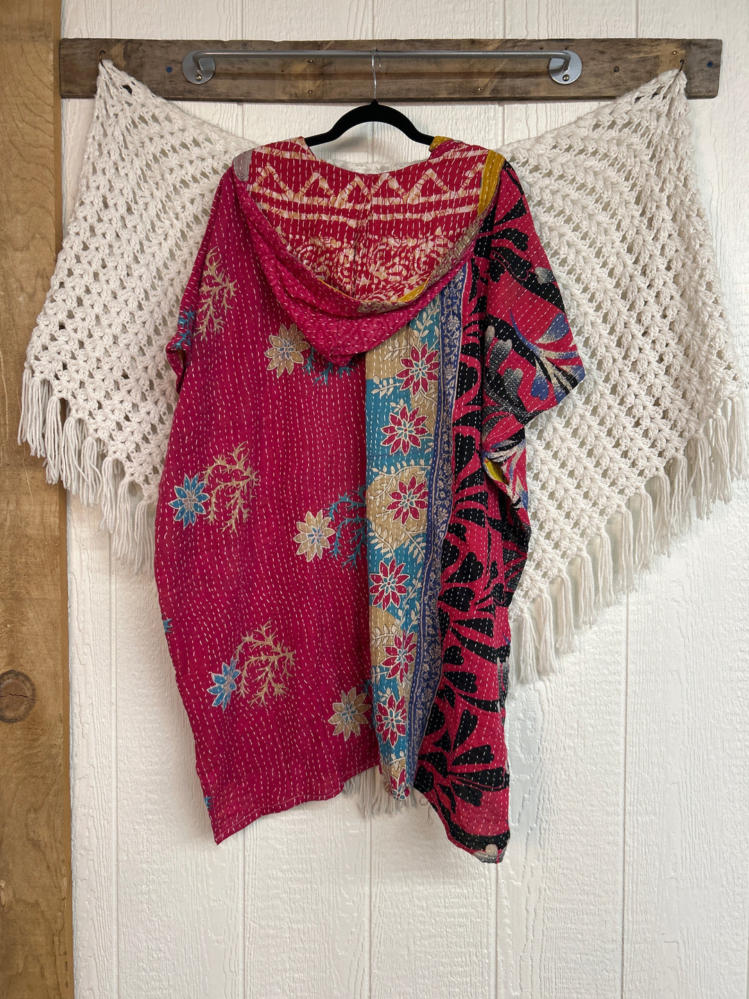 Peace and Love Poncho 0425 272