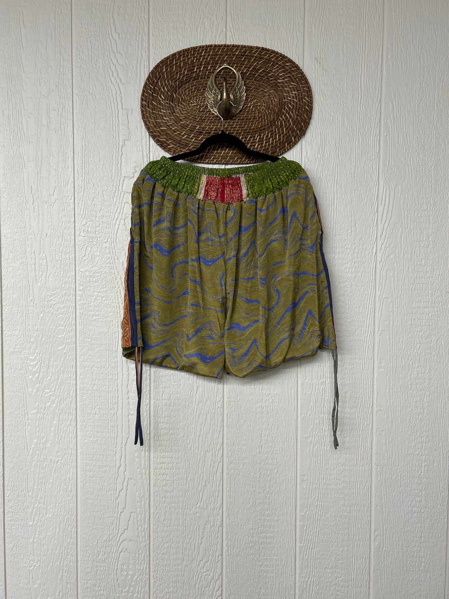 Silk Butterfly Short 0525 255