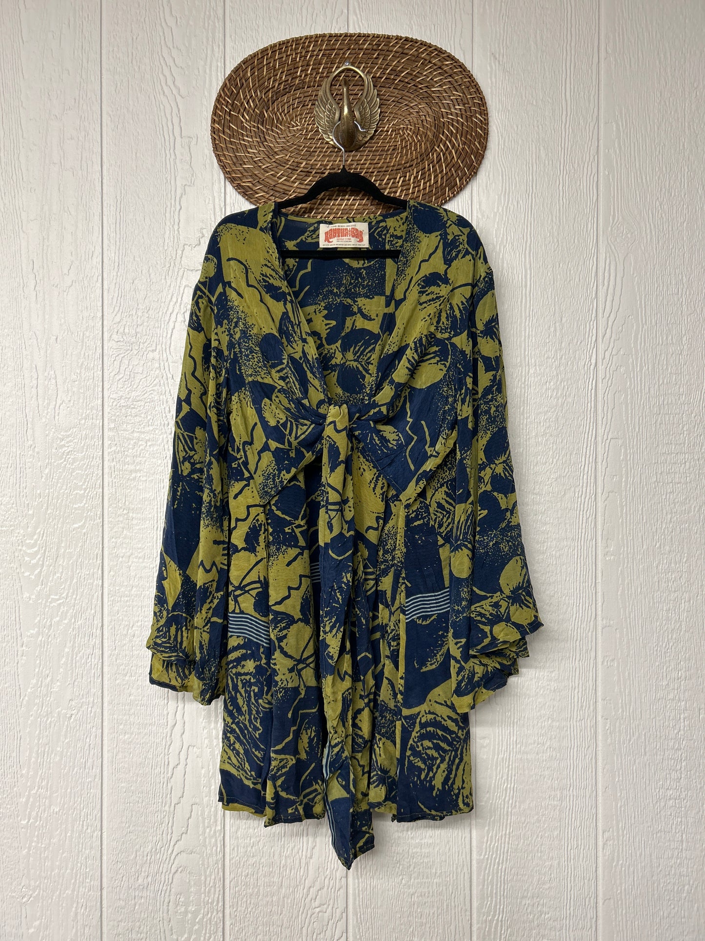 Crepe Sari Shortie Spellbound Kimono 0426 111