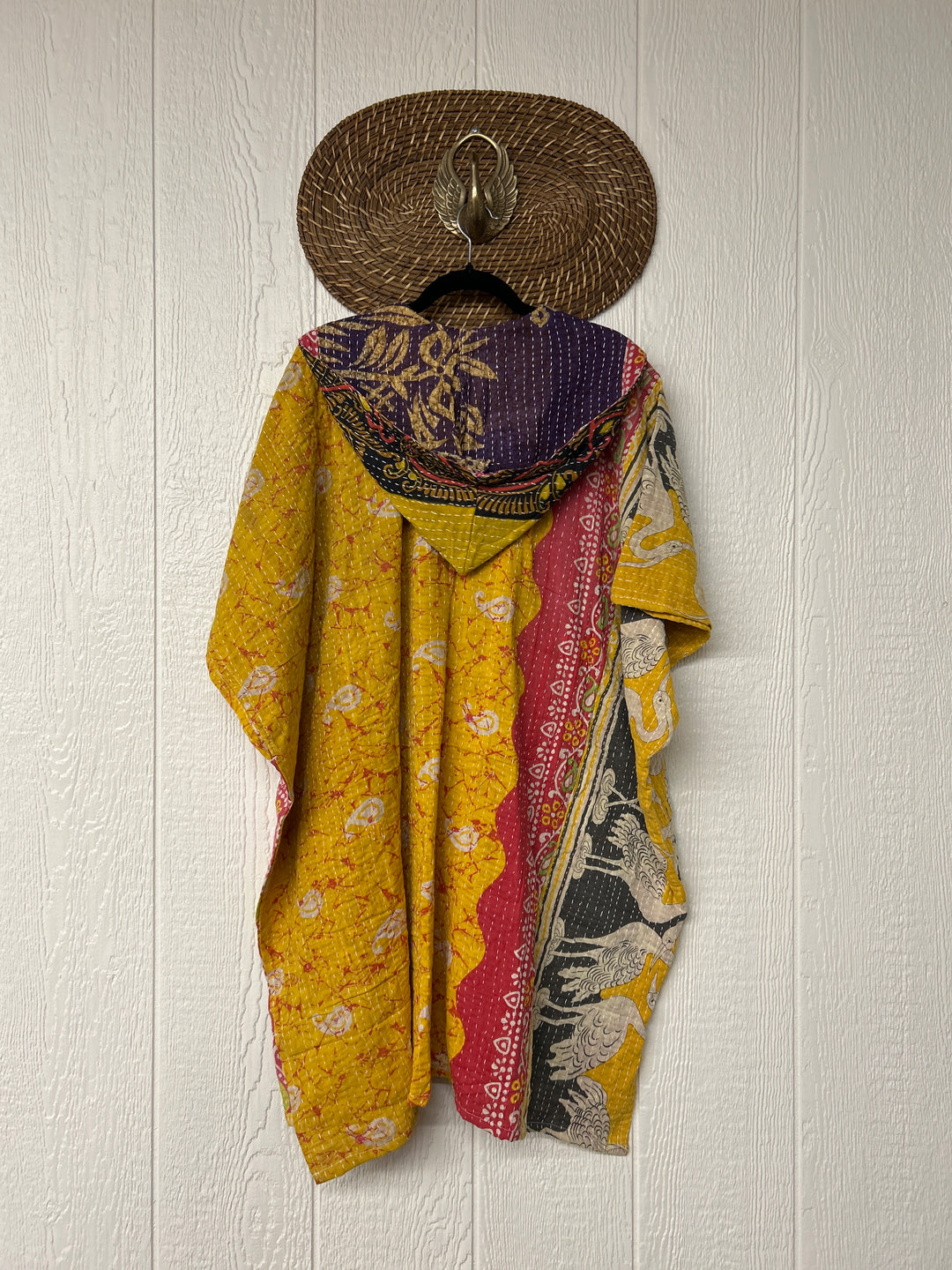 Peace and Love Poncho 0425 037