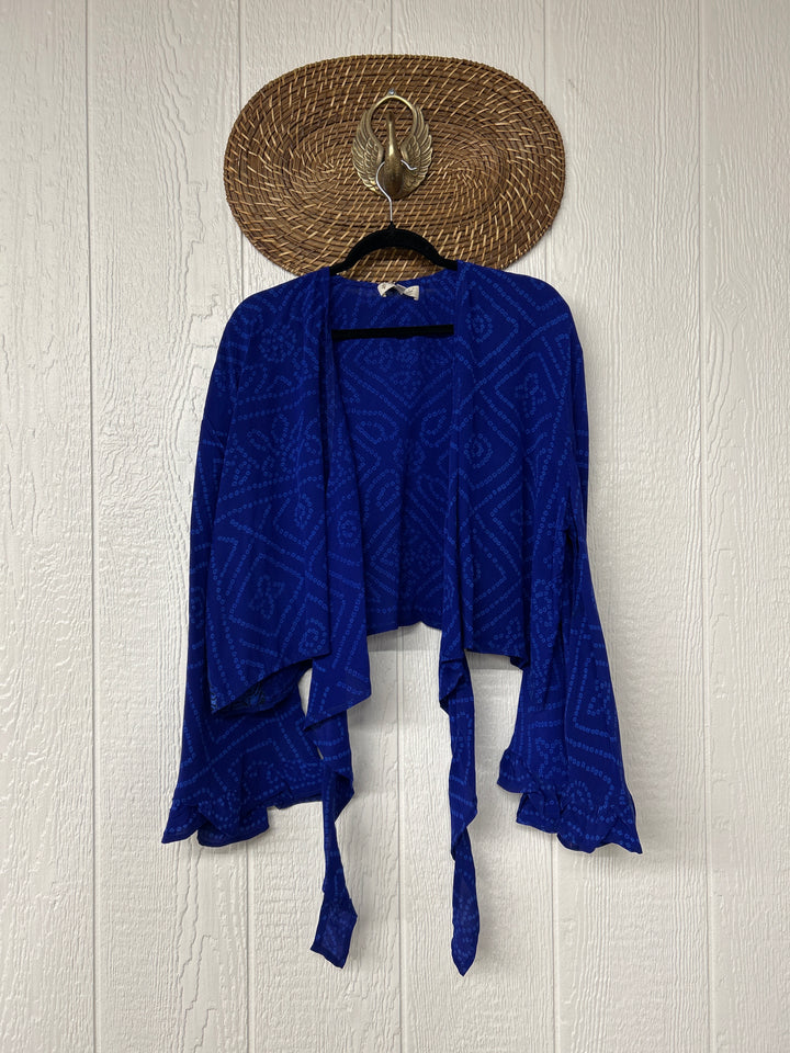 Zeppelin Crop Shrug 0425 189