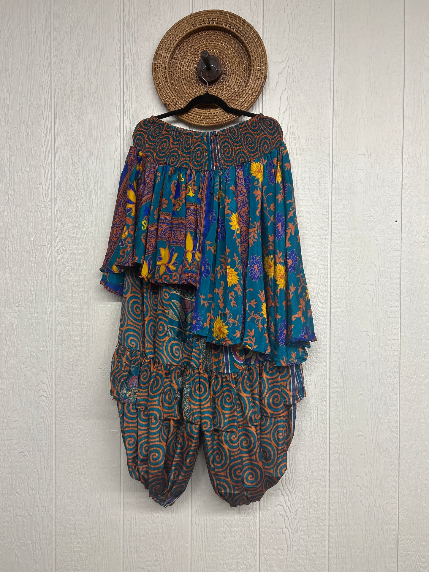 Rasgulla Sari Enchanted Jogger 0426 091