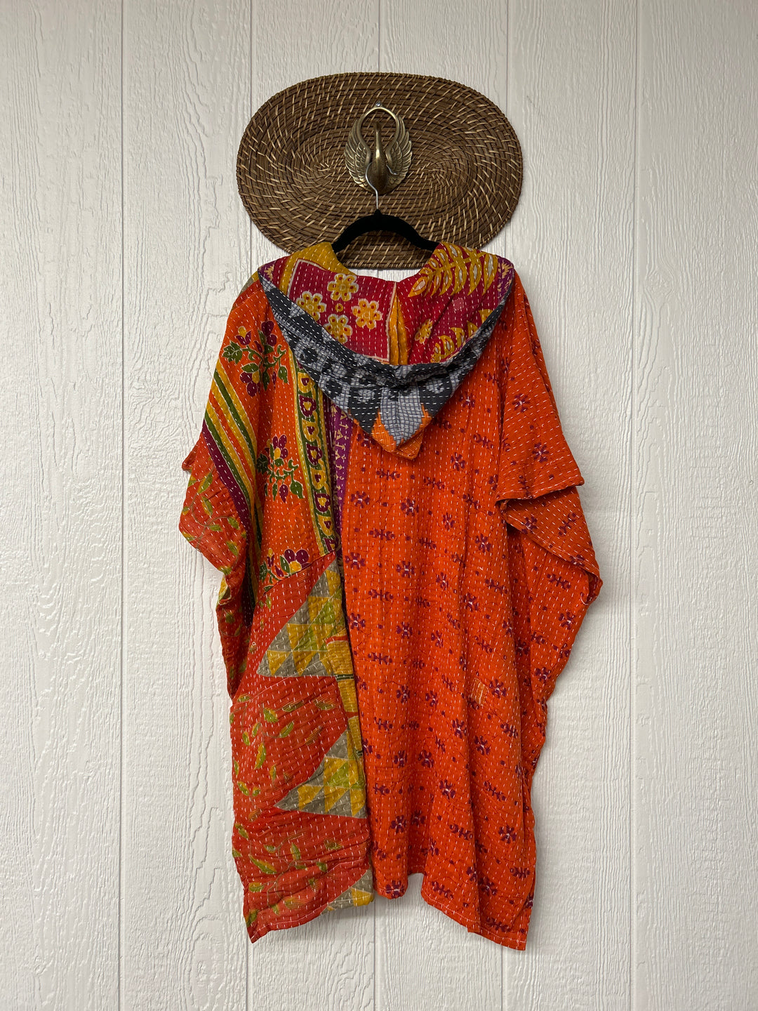 Peace and Love Poncho 0425 033