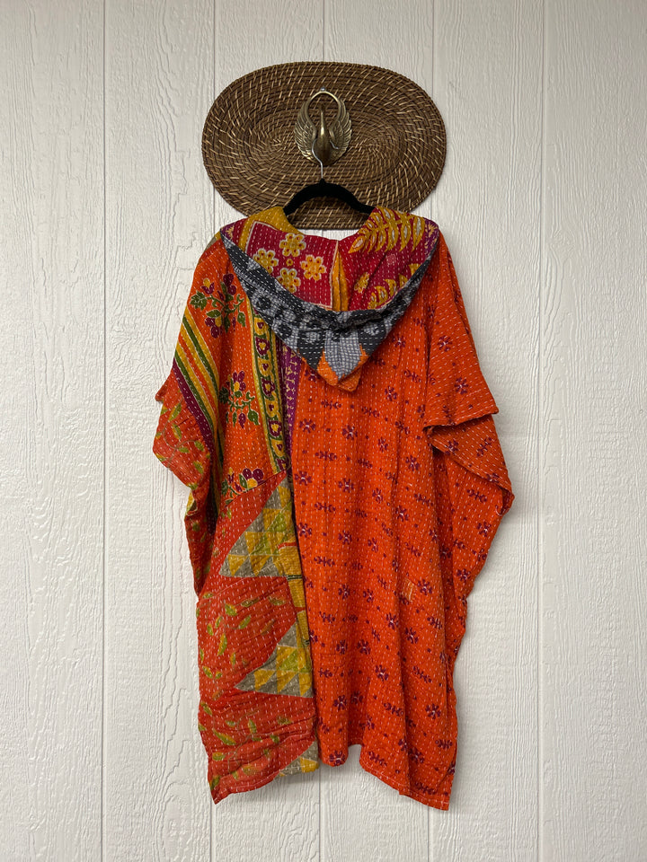 Peace and Love Poncho 0425 033
