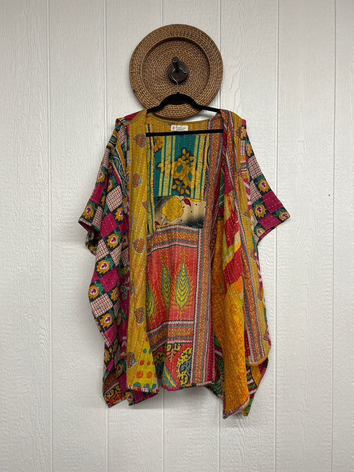 Wanderlust Poncho 0425 279