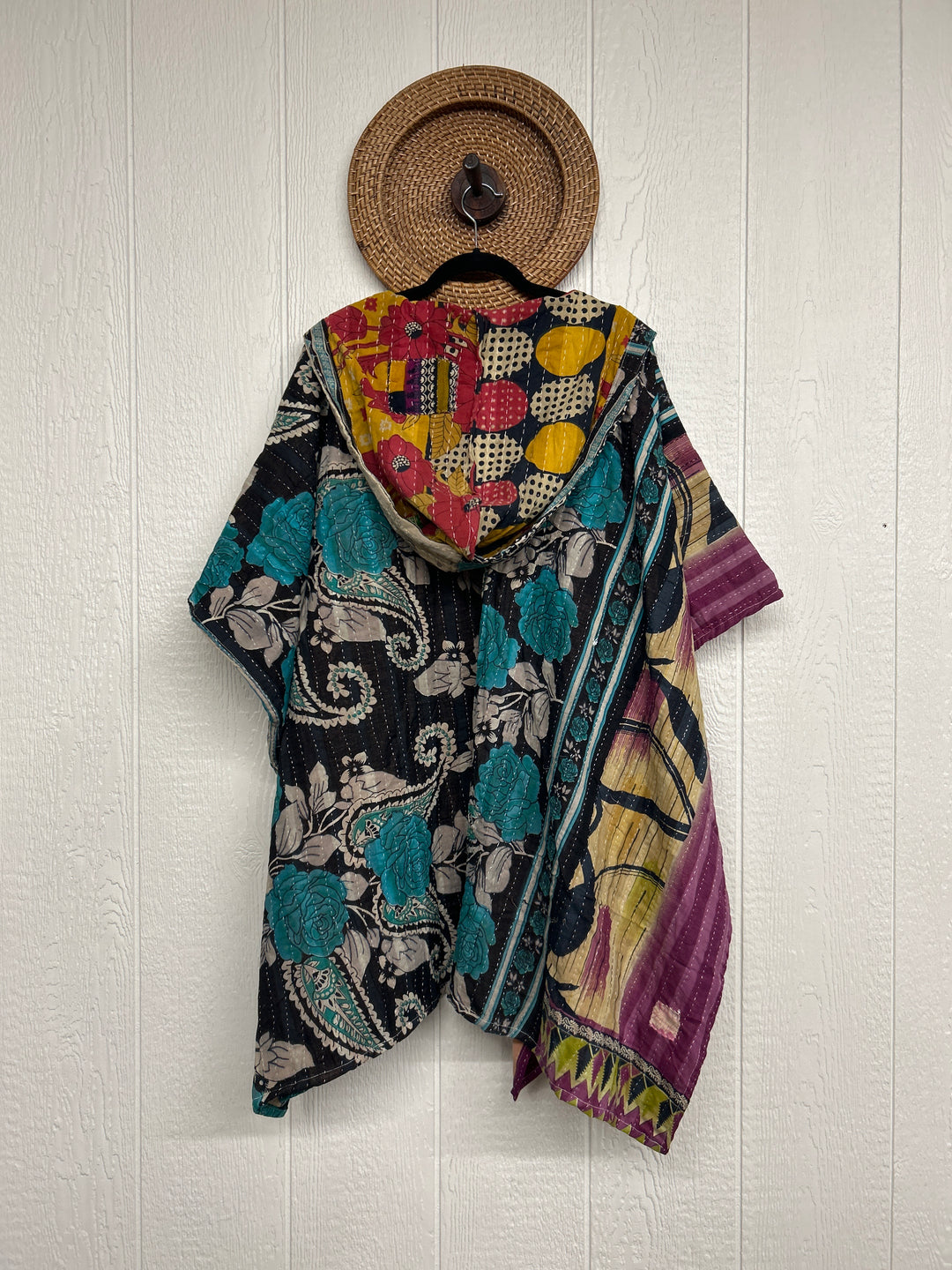 Wanderlust Poncho 0425 269