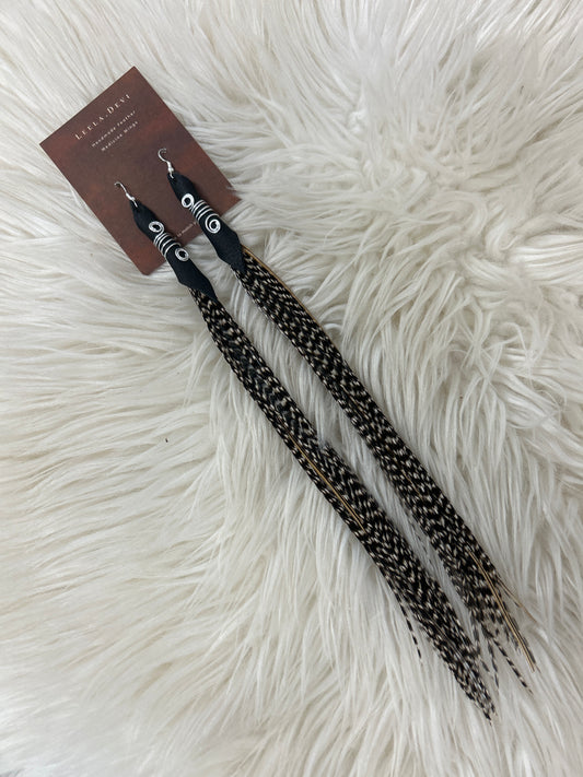 Feather Earrings - Short - 005