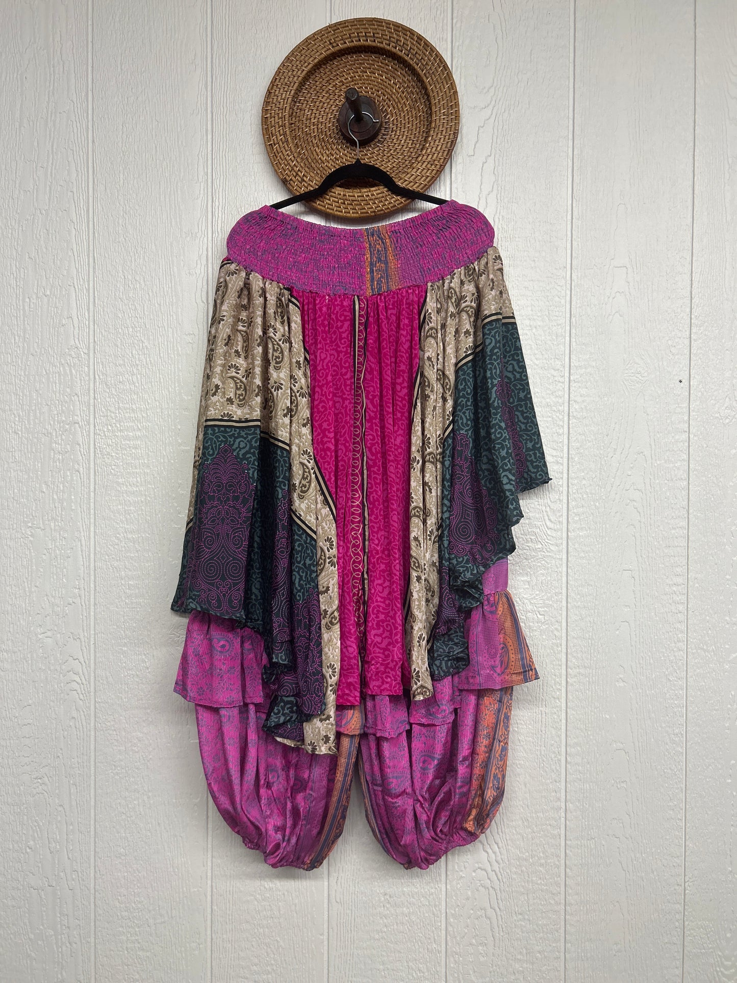 RETAIL Rasgulla Sari Enchanted Jogger 0426 088