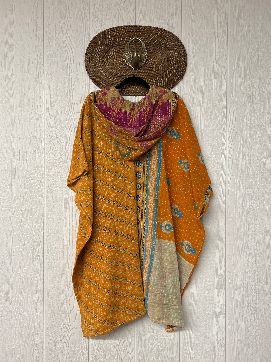 Peace and Love Poncho 0425 055