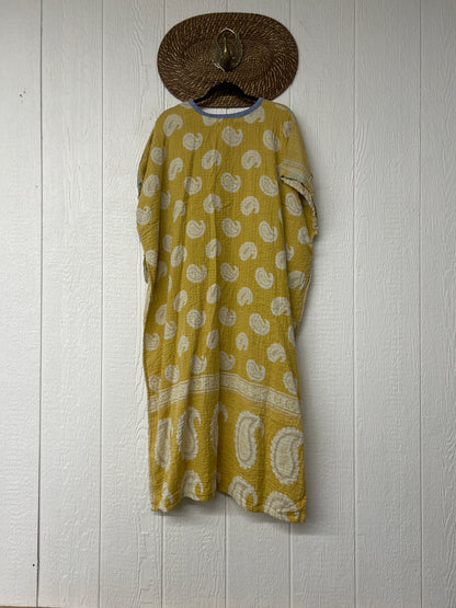 Alchemi Kantha Surrender Hi Lo Poncho 0826 008