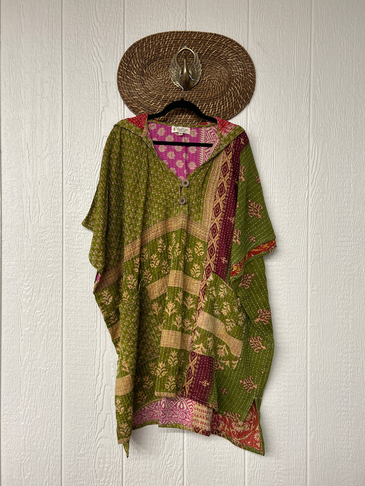 Peace and Love Poncho 0425 134