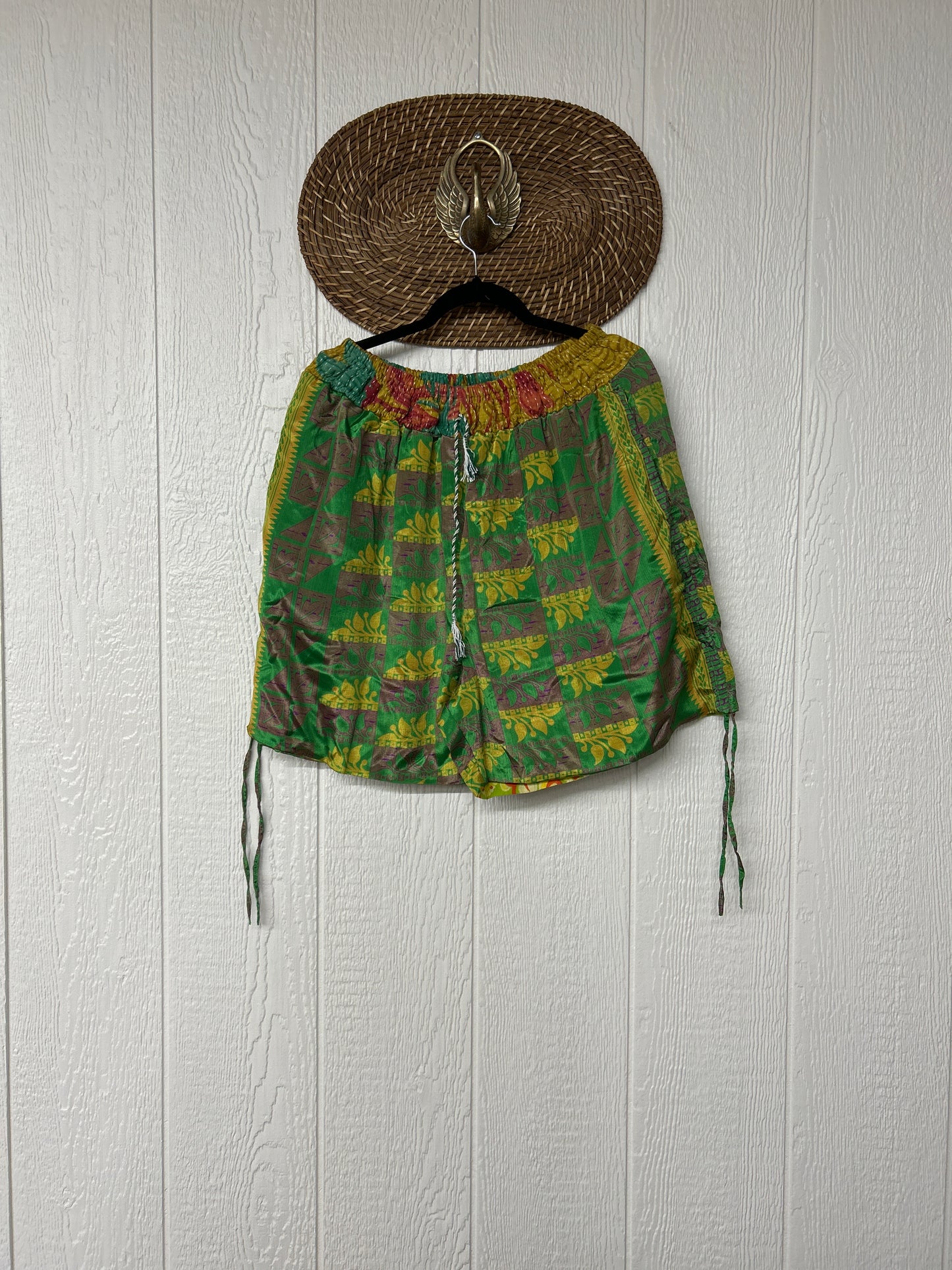 Silk Butterfly Short 0525 257