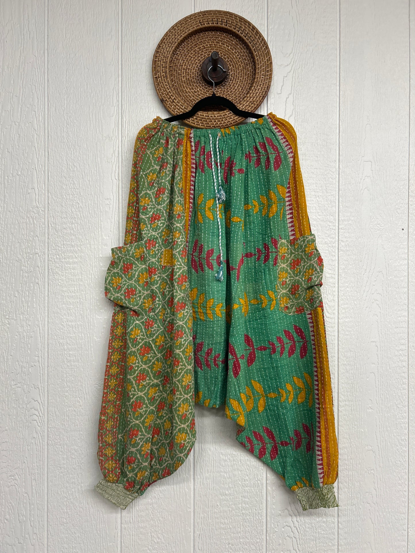 Pareo Kantha Be Still Harems 0226 061