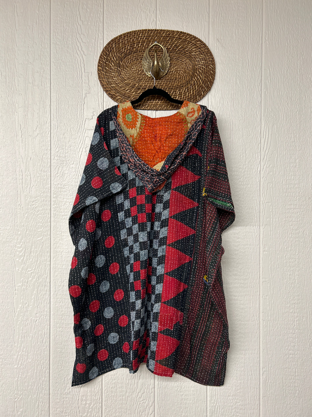 Peace and Love Poncho 0425 038