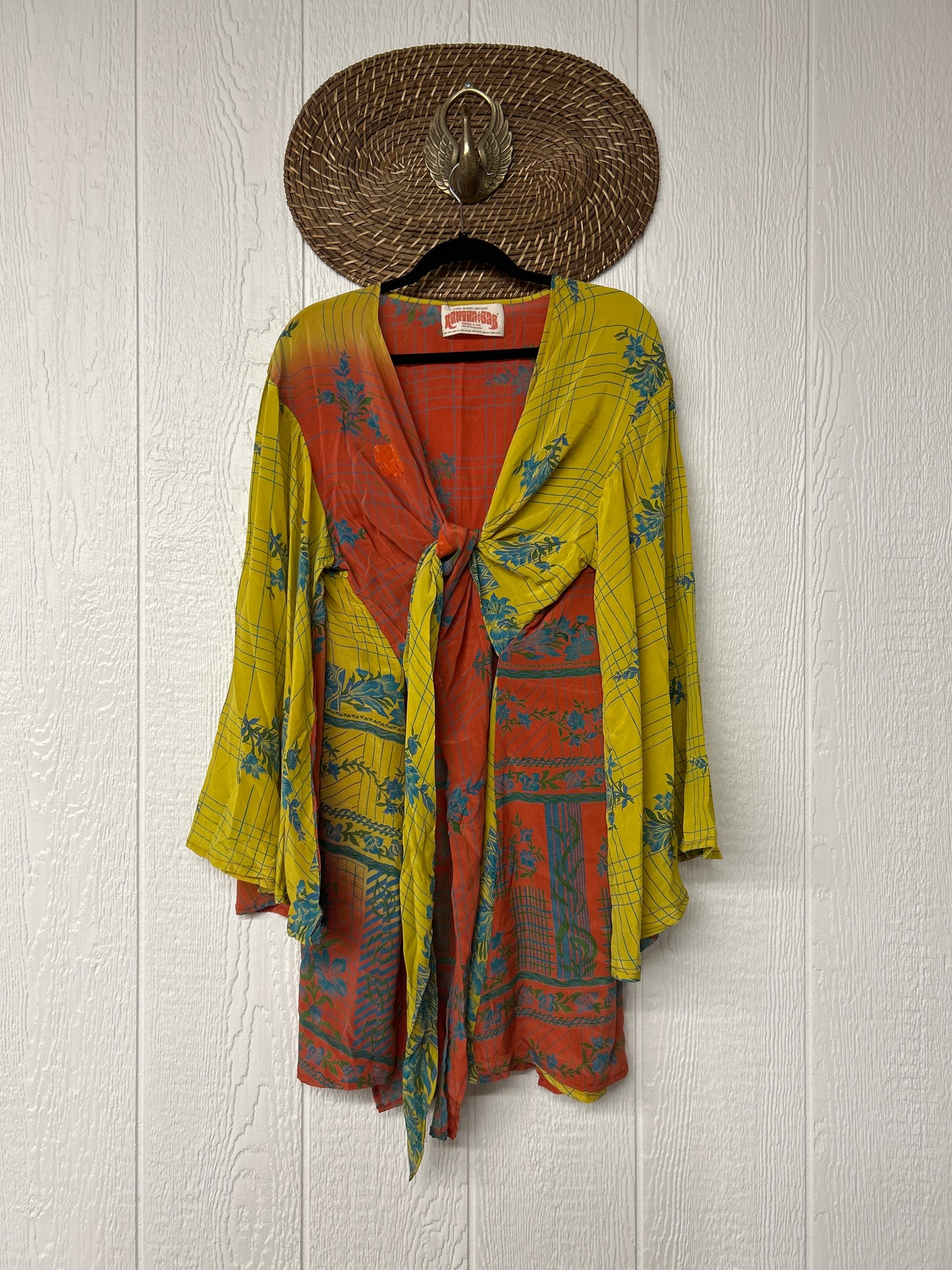 Crepe Sari Shortie Spellbound Kimono 0426 105