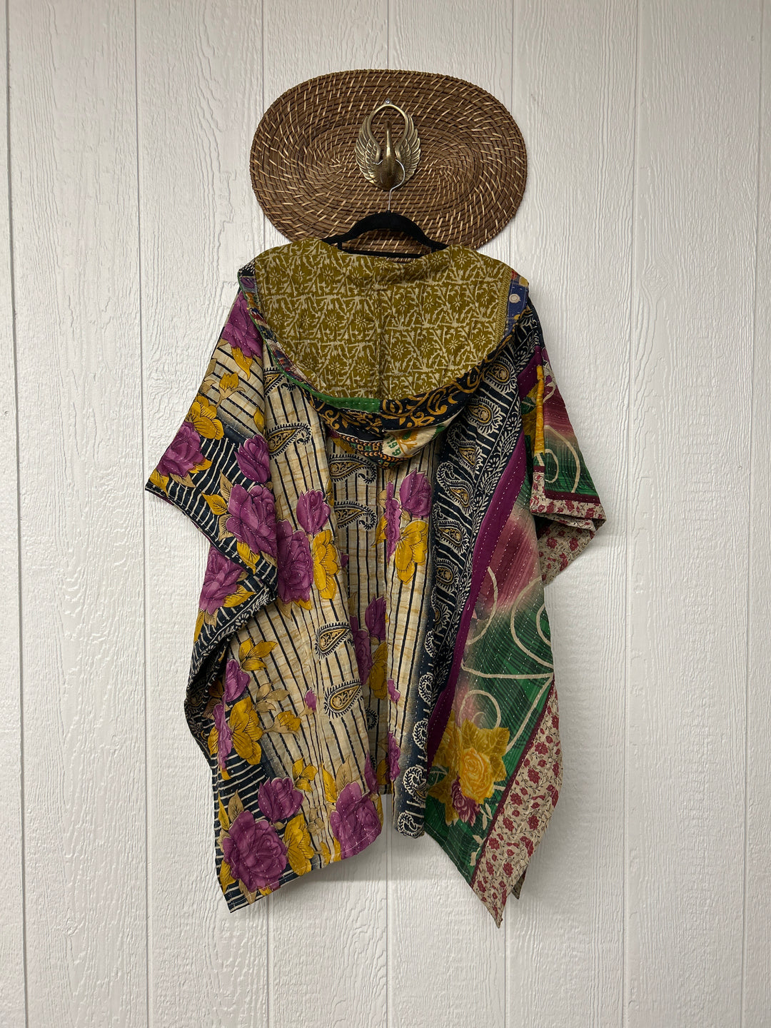 Wanderlust Poncho 0425 034