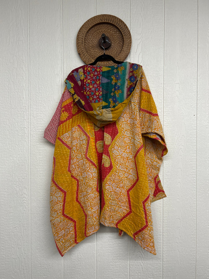 Wanderlust Poncho 0425 270