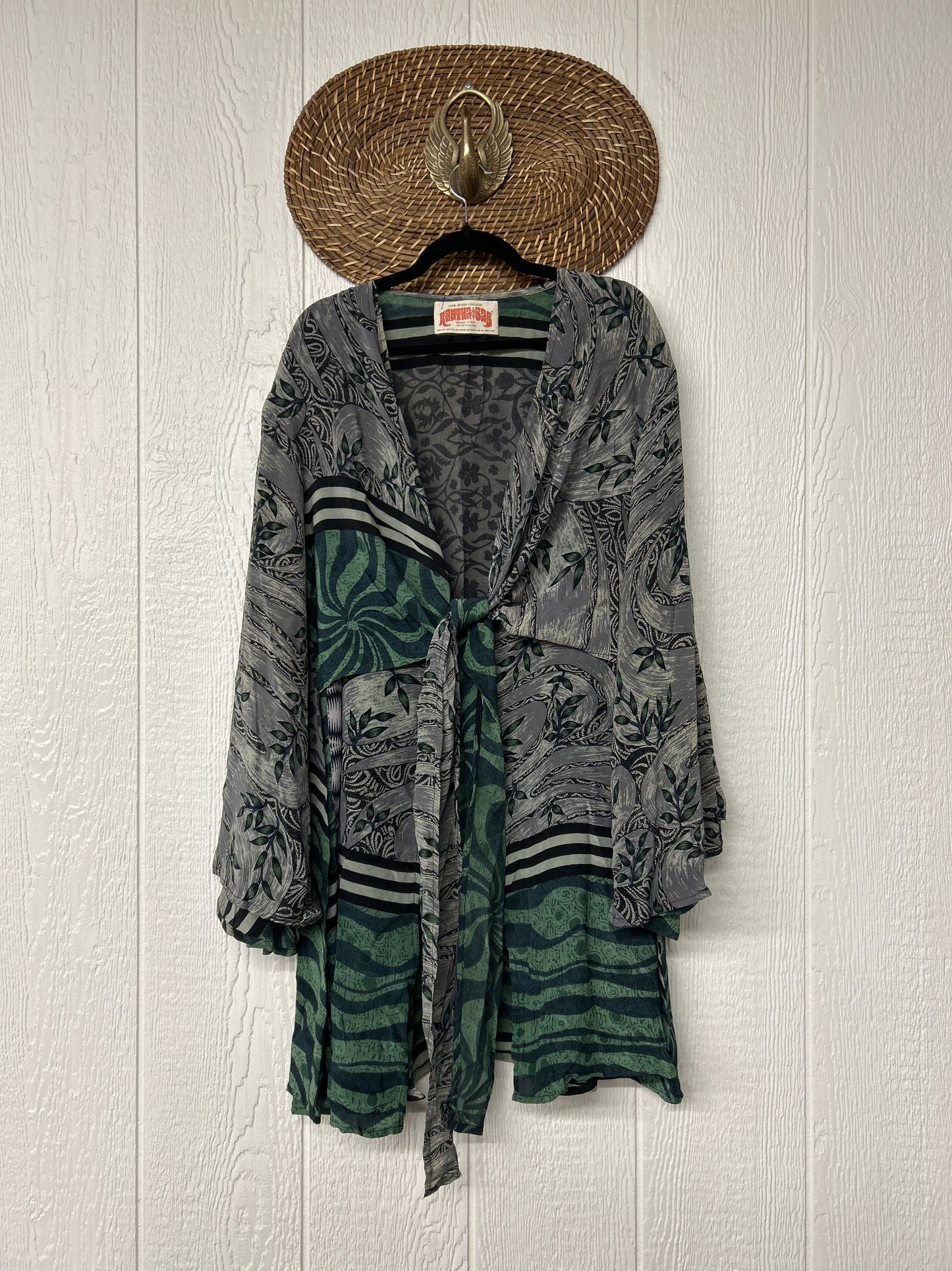 Crepe Sari Shortie Spellbound Kimono 0426 132