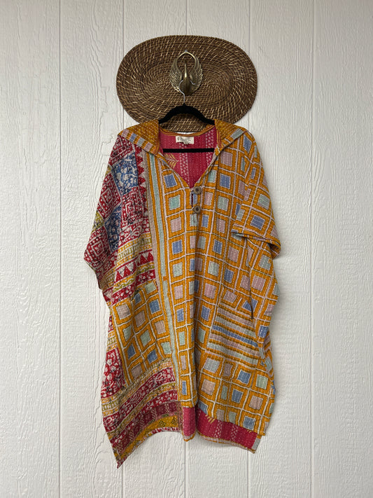Peace and Love Poncho 0425 004