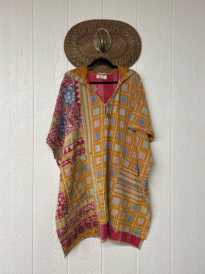 Peace and Love Poncho 0425 004