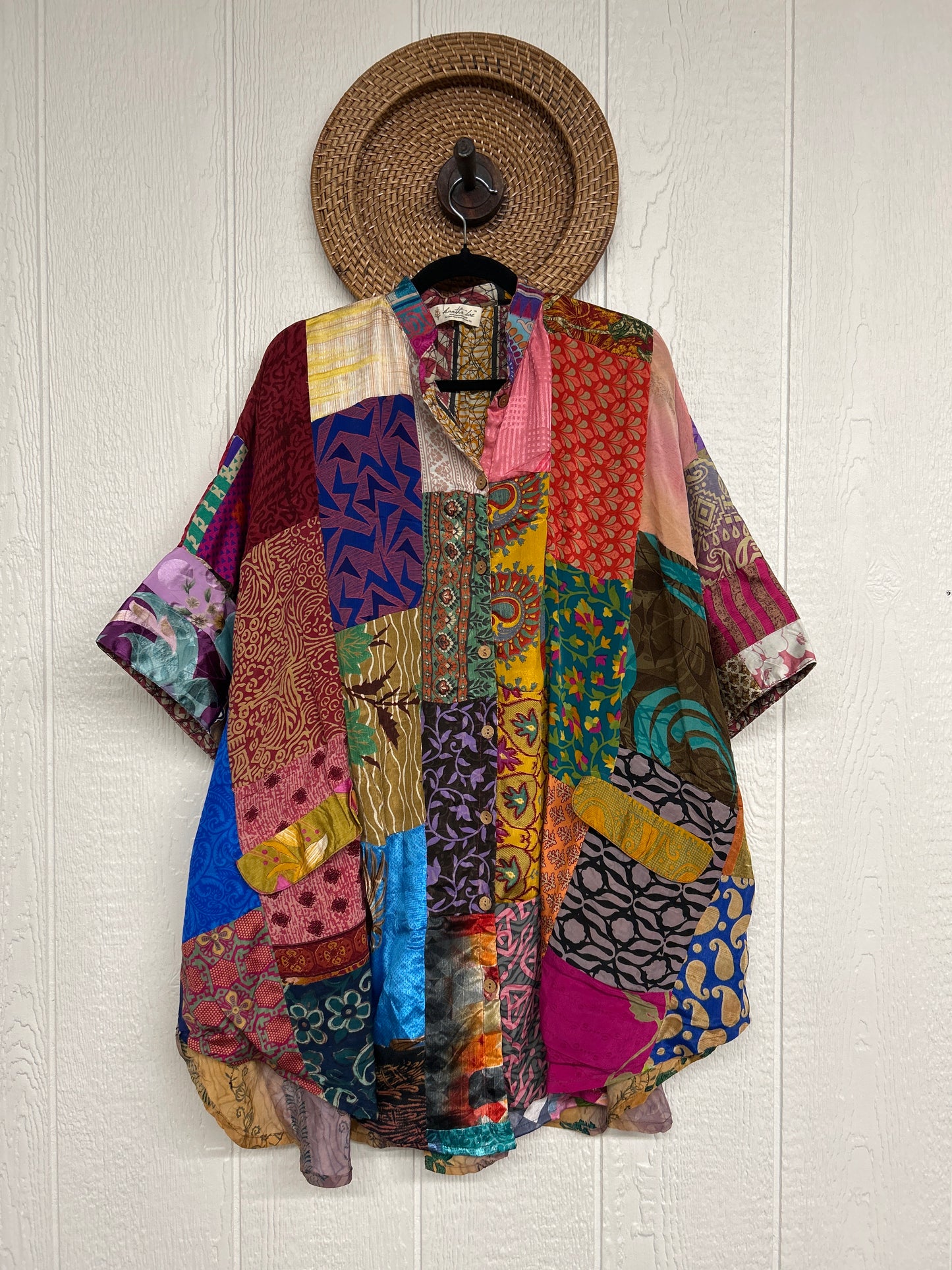Goddess Free To Be Button-Down 0925 192