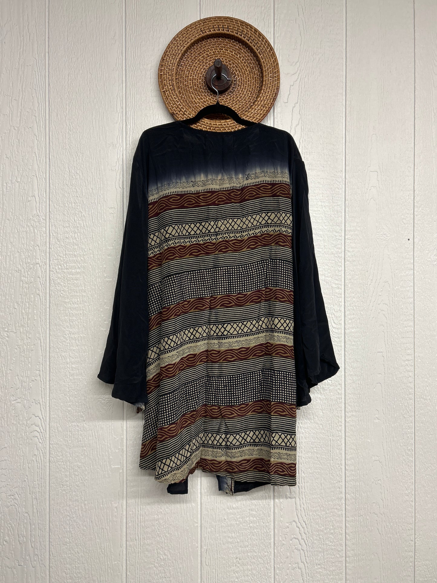 RETAIL Crepe Sari Shortie Spellbound Kimono 0426 173