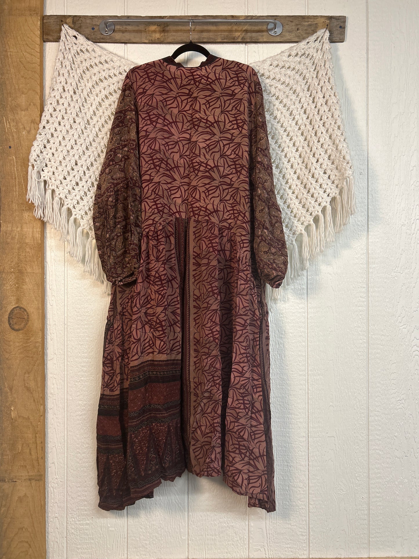 RETAIL Crepe Sari Evermore Kimono 0326 155